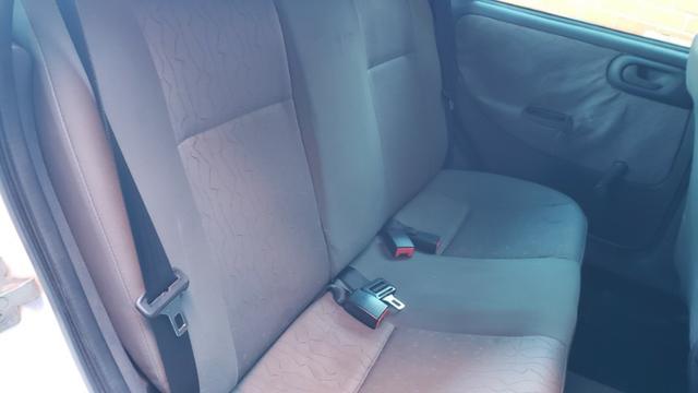 GM Corsa Maxx 1.8 - com direção hidráulica - revisado - Foto 12