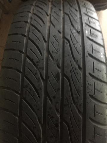 Vendo 1 par de pneus Toyo versado 235/60R18 - Foto 2