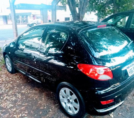 Ágio! Parcela de R$ 269! Peugeot 207 1.4 2012 completo!!! - Foto 10
