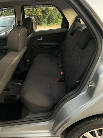 Fiat Palio ELX 1.3 Ar Condicionado e Direção Hidráulica 2004/2005 - Foto 8