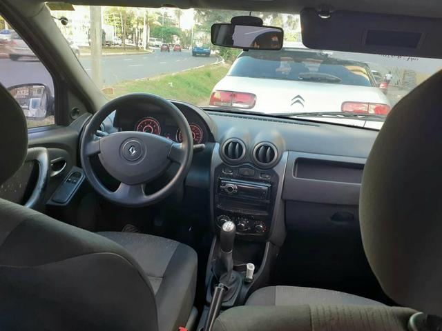 Vende-se Logan Renault 2011 / 2012 - Foto 6