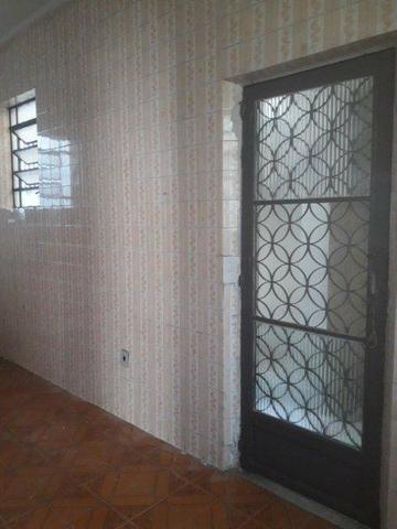 Casa 100% Independente na Vila da Penha, 02 Quartos, Quintal, Garagem etc. - Foto 3
