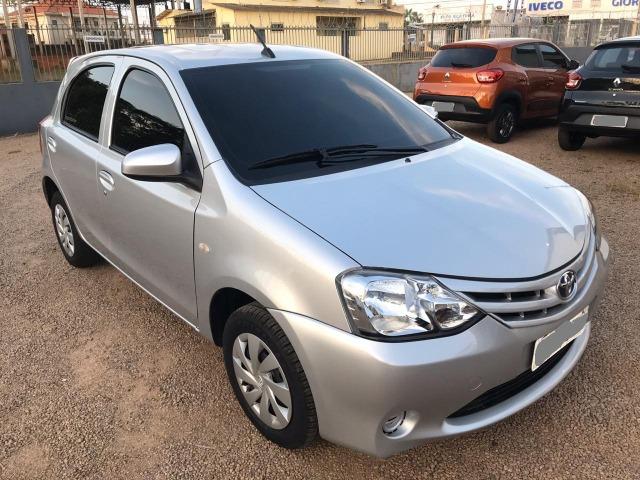 Etios Hatch X 1.3 Completo Super Conservado