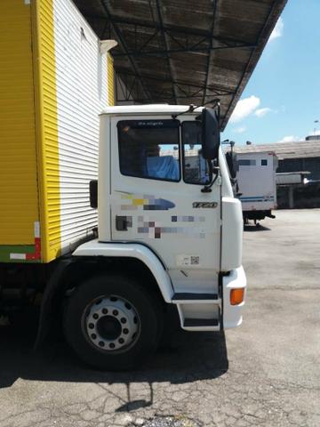 Mb 1720 truck bau 8 metros plataforma ano 2004 - Foto 5