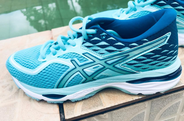 tenis asics gel titan feminino