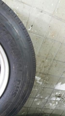 Vendo quatro pneus novos com rodas do acello - Foto 4