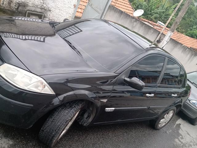 Vendo ou troco megane dynamique 2010 automático - Foto 4