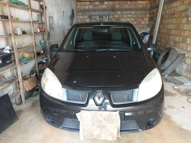 Troco num carro de carroceria Renault Sandero 1.0 - Foto 5
