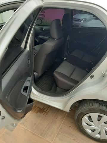 Vendo Toyota Etios - Foto 6