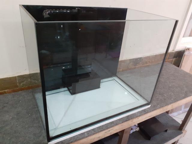 Aqua 70x42x55 10mm lapidado+sump externo/bota em acrilico corte laser/loc line - Foto 2