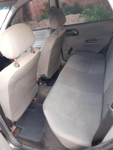 Vende-se esse corsa clássic ou troca em moto pego dinheiro tbem ano 2009/2010 - Foto 6