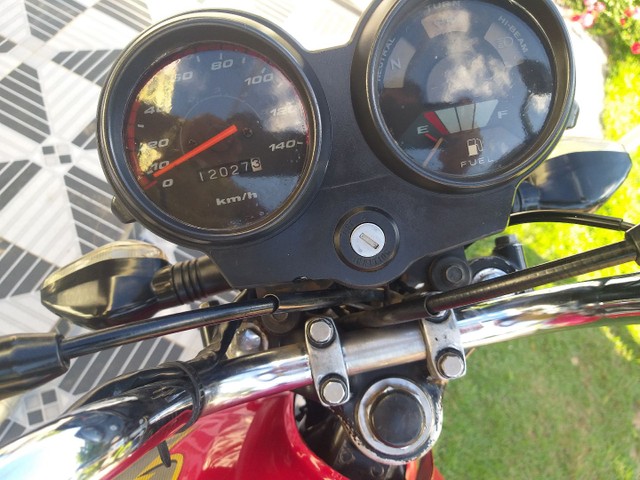 MOTO CG TITAN 125 ANO E MODELO 2002