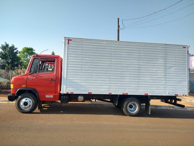 CAMINHÃO 710