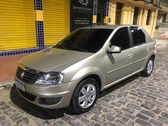 LOGAN 1.6 16V AUTOMÁTICO