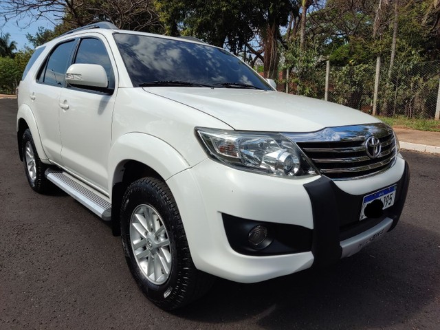TOYOTA SW4 FLEX 5 LUGARES