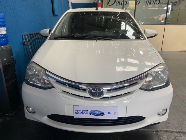 TOYOTA ETIOS SEDÃ XLS 1.5 AUTOMÁTICO COMPLETO COM 63600 KM !!!!!!!