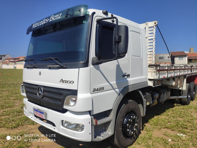 VENDO ATEGO 2425 LEITO 2011
