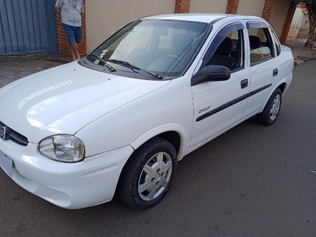 Comprar Hatch Chevrolet Corsa Hatch 1.4 4P Maxx Flex Prata 2010 em Jaú-SP