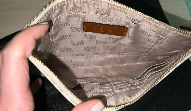 Bolsa - Clutch Michael Kors ORIGINAL  - Foto 3