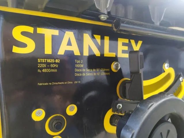 Serra de Bancada Usada Stanley 220V em Bom Estado - Ótimo Preço!
