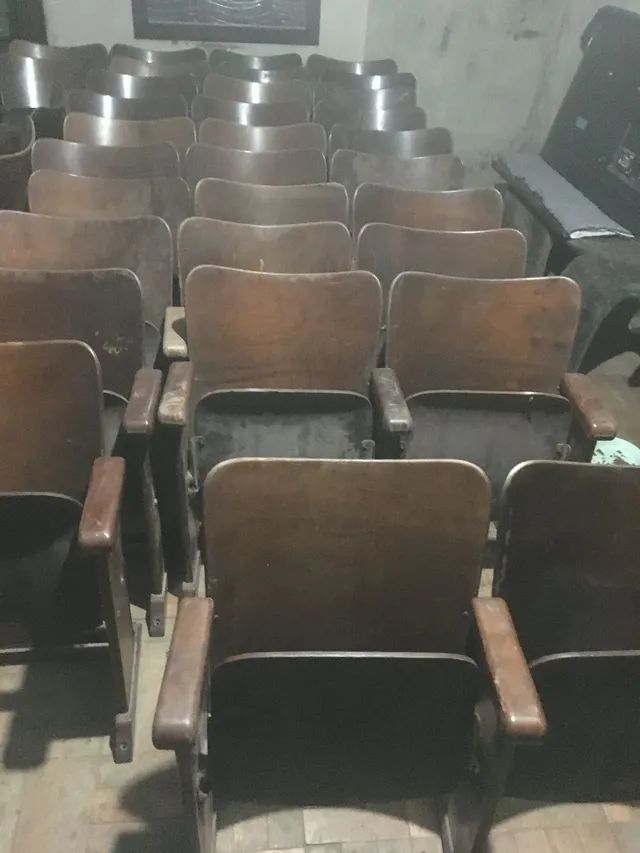 Cadeiras Cinema Antigas  - Foto 2