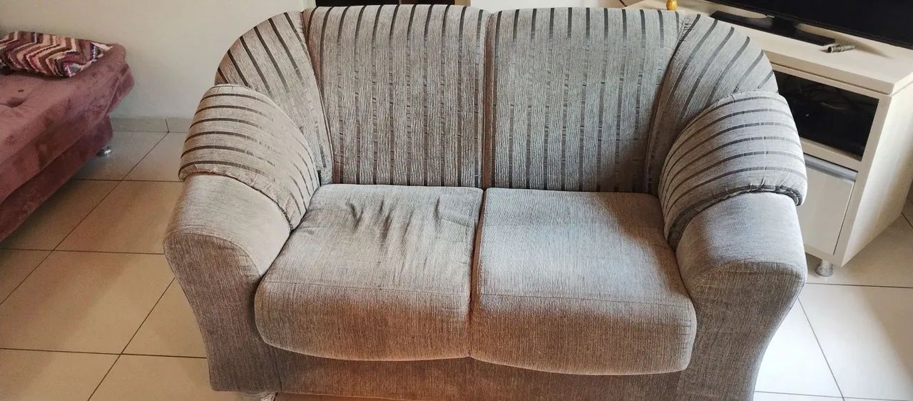 Sofá 2 lugares cinza