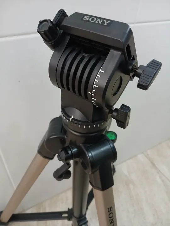 VCT-850RM SONY Tripé p/vídeo câmera japones 3 alturas - Foto 4