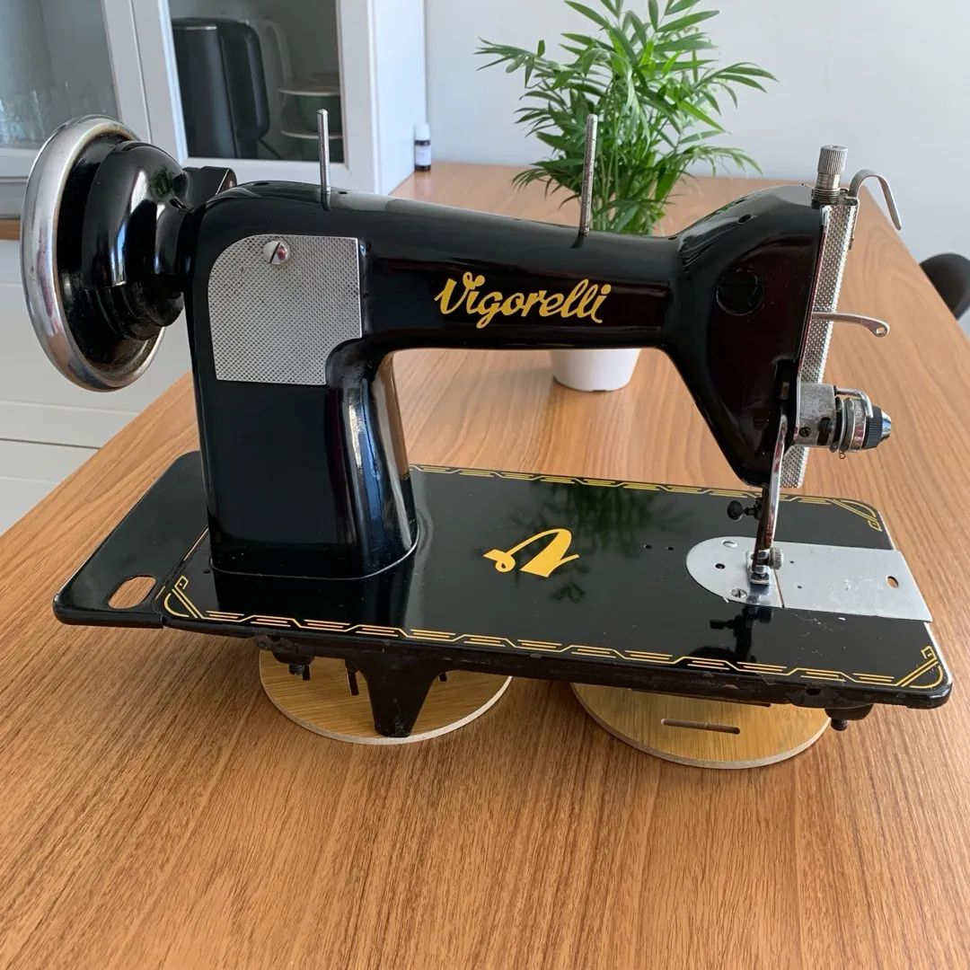 Máquina de costura Vigorelli vintage - Foto 3