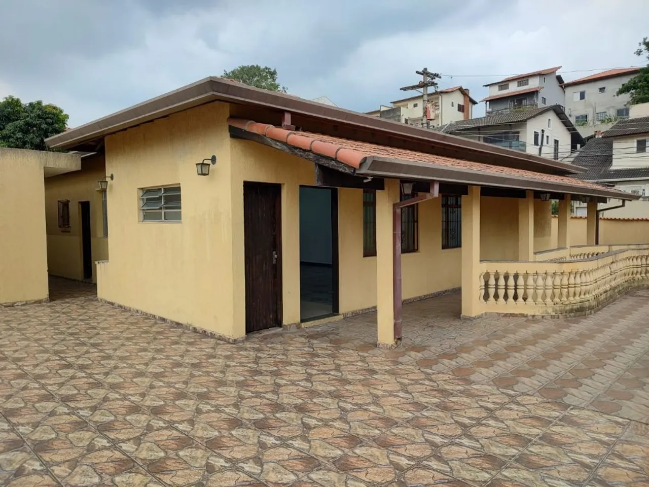 Casa com 4 Dormitórios e 5 vagas à venda - City Bussocaba