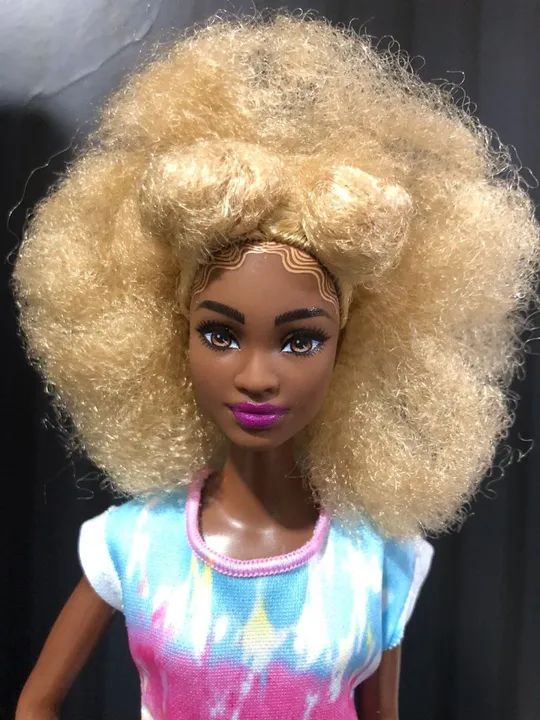 Barbie Fashionista 180