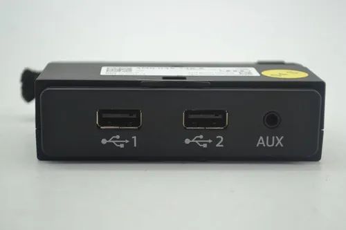 Entrada Energia Tomada Usb Auxiliar Audi Q7 2015 Original 