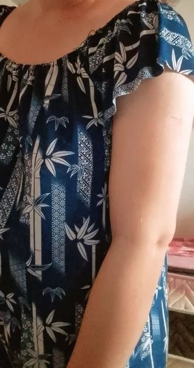 Vestido estampado azul com mangas curtas - Foto 4