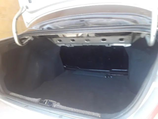 Fiat Siena HLX 1.8 ano 2007 em excelente estado, Troco por carro mais novo. - Foto 5