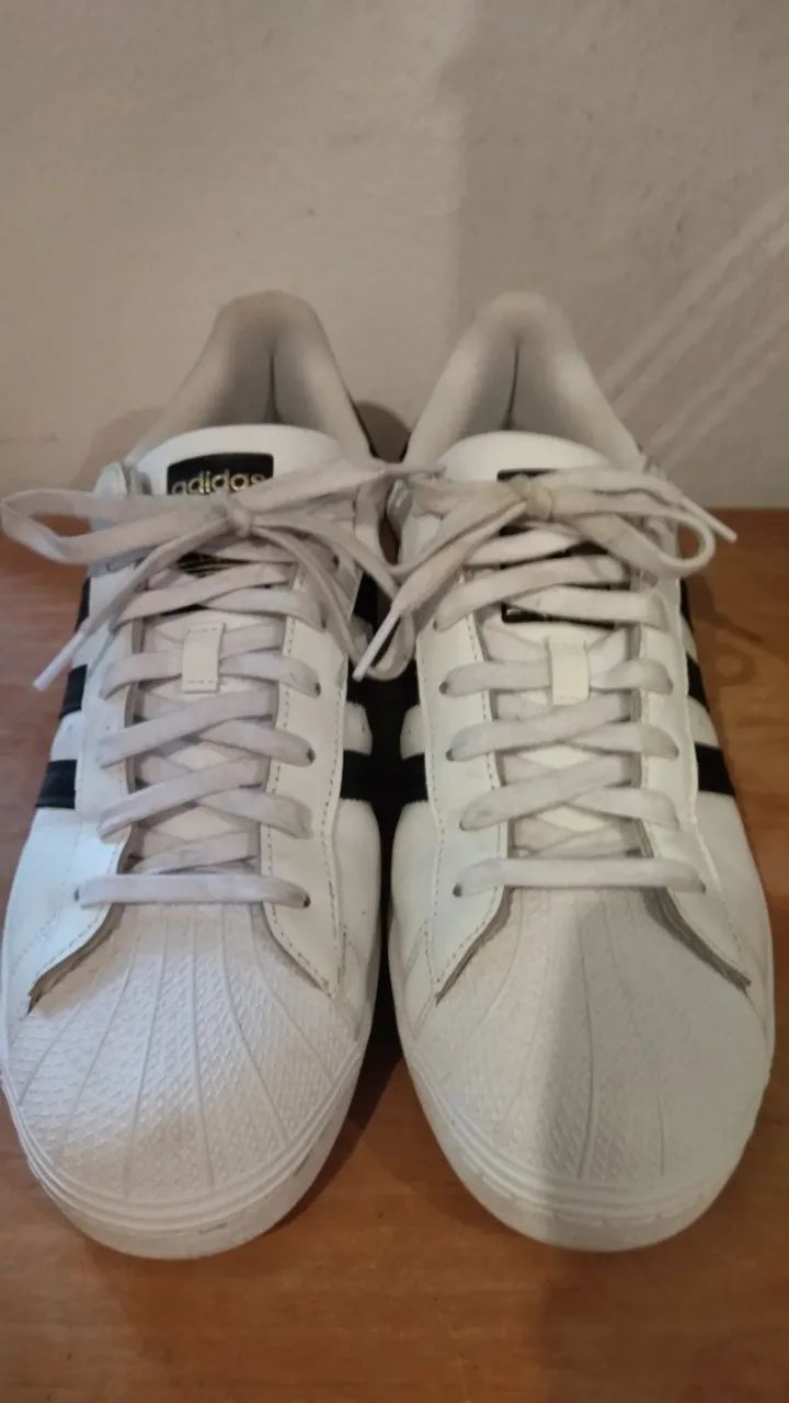 Tênis Adidas Superstar branco
