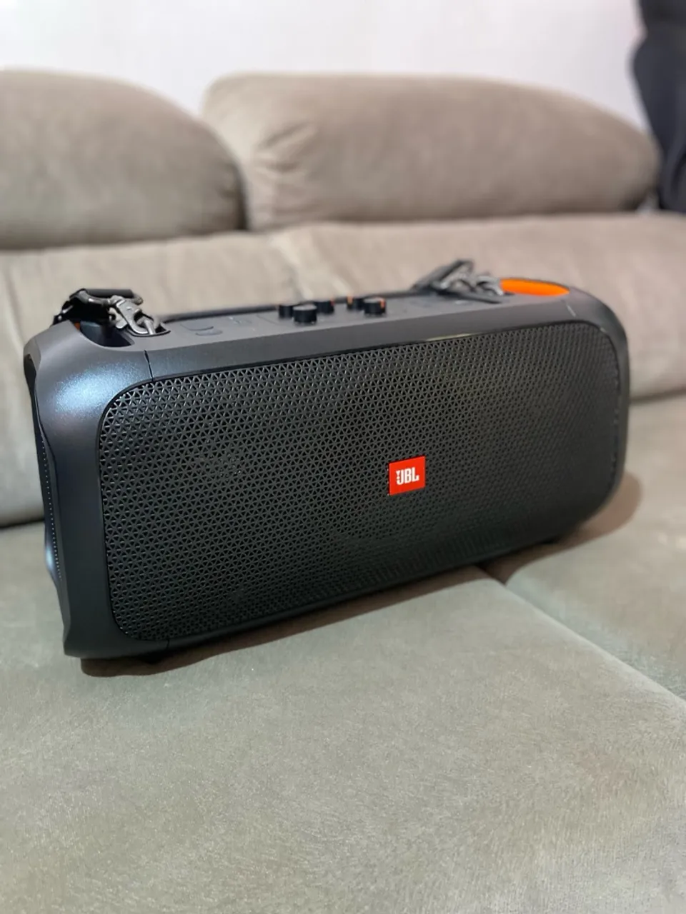 JBL PARTYBOX ON-THE-GO ( SEM MICROFONE )