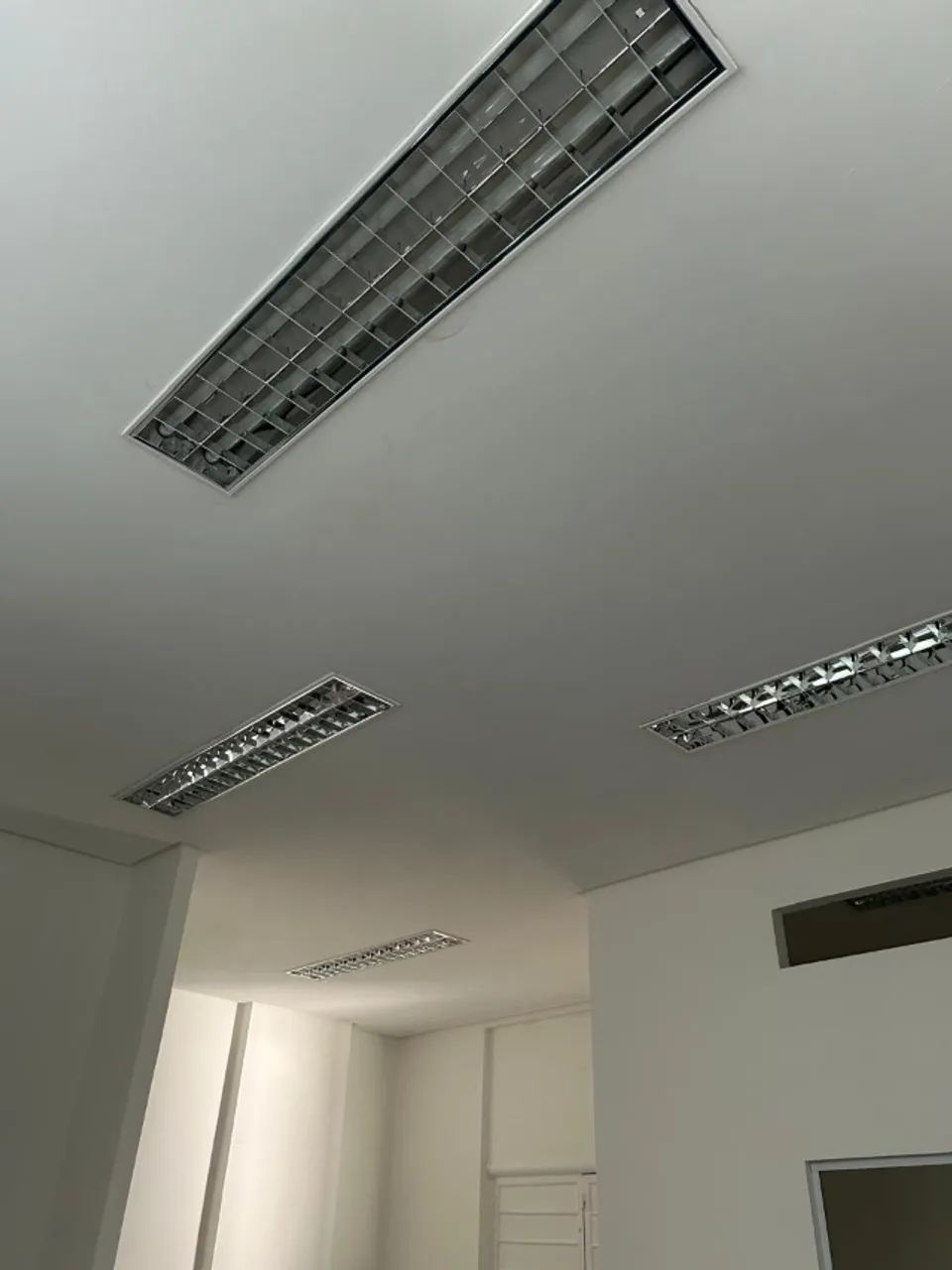 Alugo sala comercial na Av. Santos Dumont, ao lado do Hospital Gênesis - Foto 7