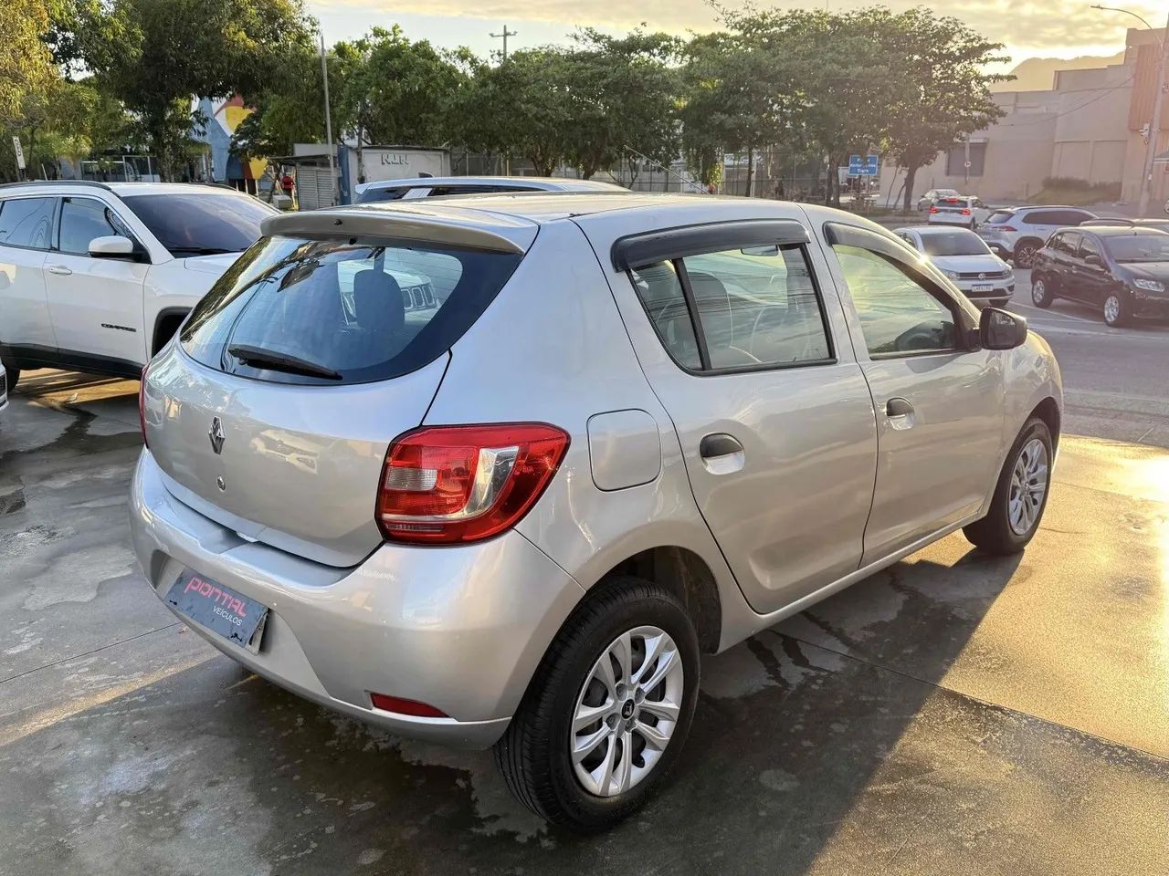 Renault Sandero Authentique Flex 1.0 12V 5P 2017 - Foto 5