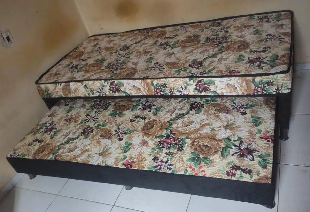 Cama auxiliar com colchão floral Frete grátis  - Foto 4