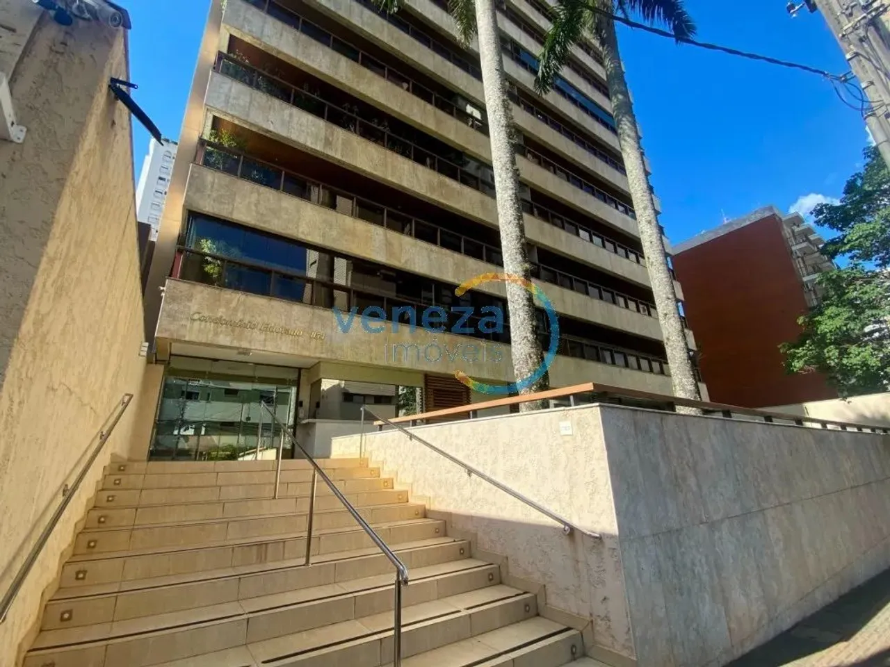 Apartamento com 4 quartos para alugar por R$ 5200.00, 487.00 m2 - CENTRO - LONDRINA/PR