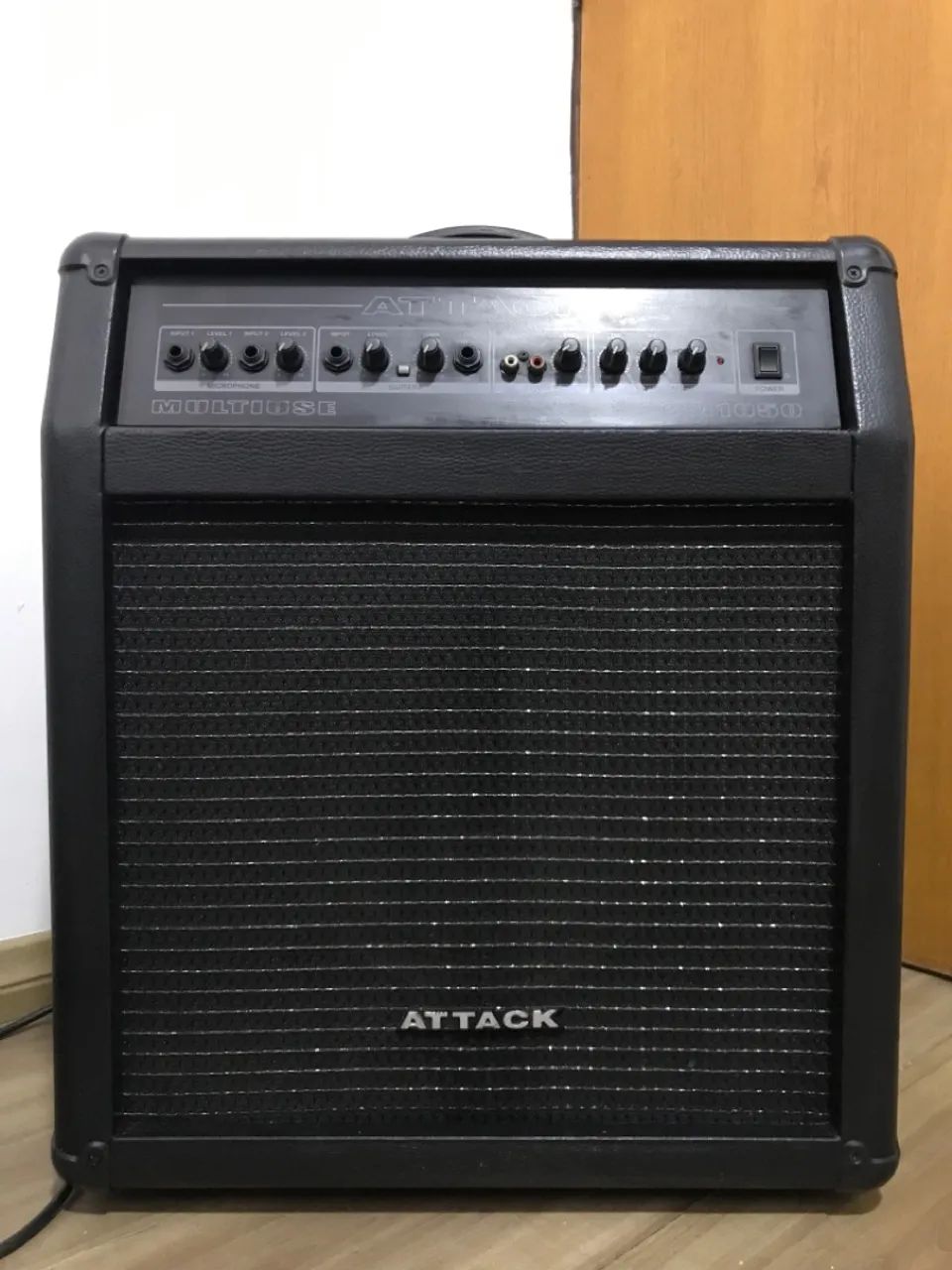 Amplificador ATTACK CM1050 - Foto 2