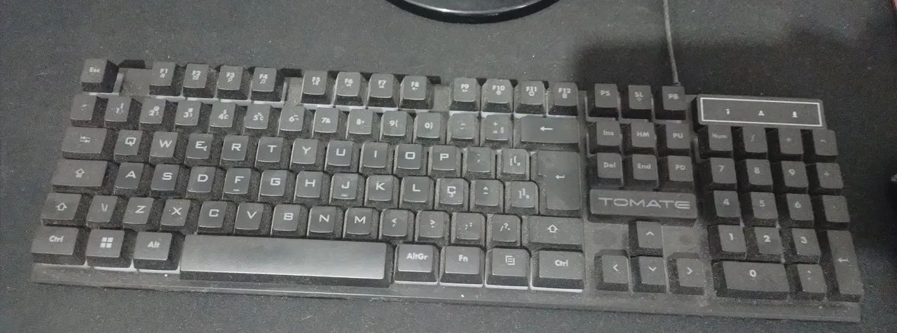 Teclado Gamer TOMATE - RGB