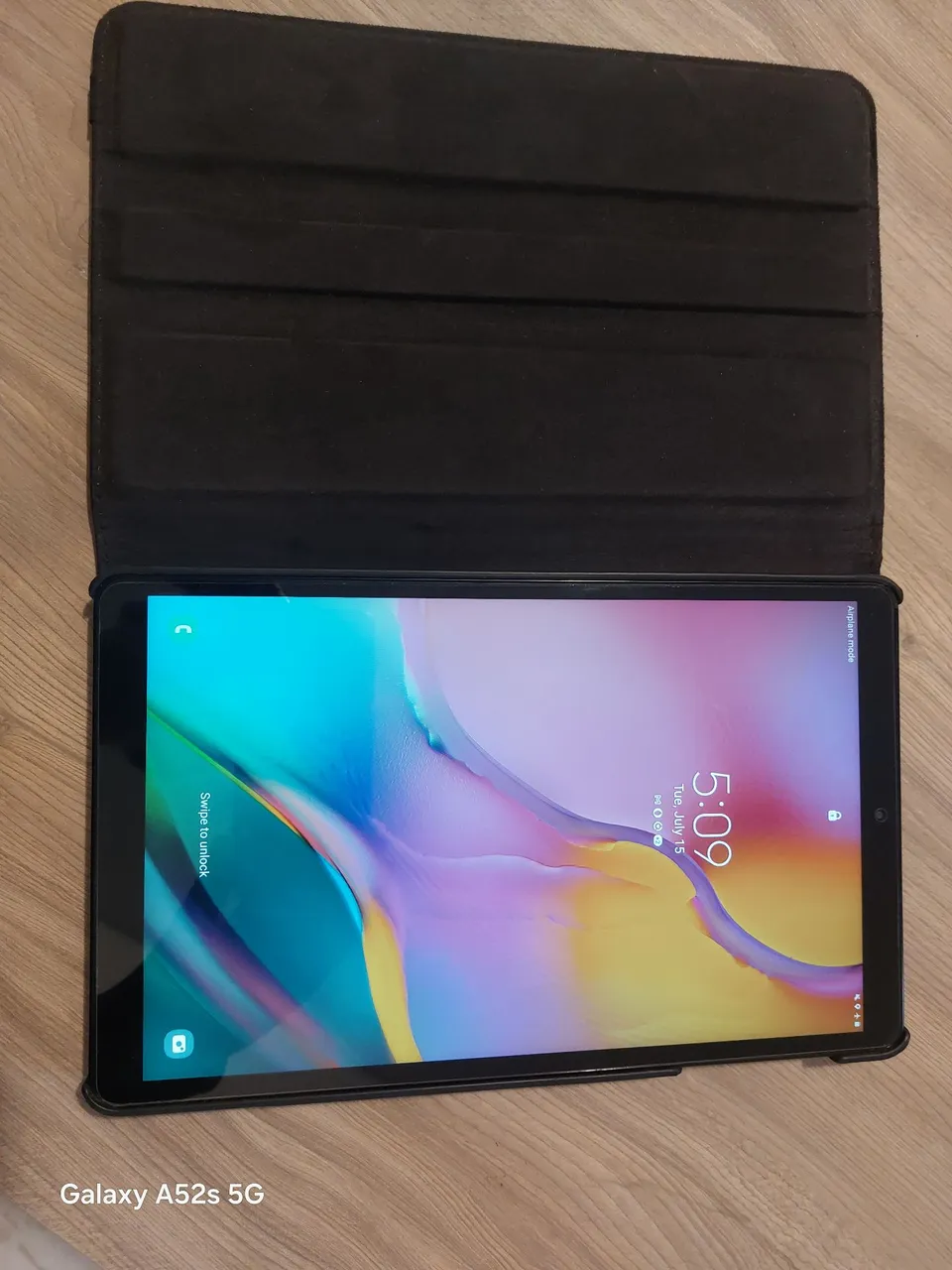 Tablet Samsung Galaxy T515 Chip e Wi-Fi
