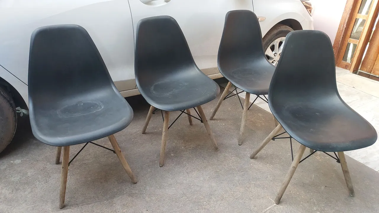 Conjunto de 4 Cadeiras Eames Eiffel