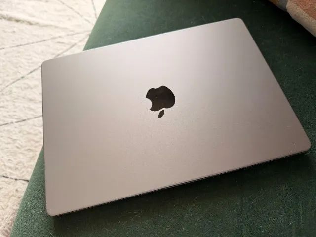 MacBook Pro 14
