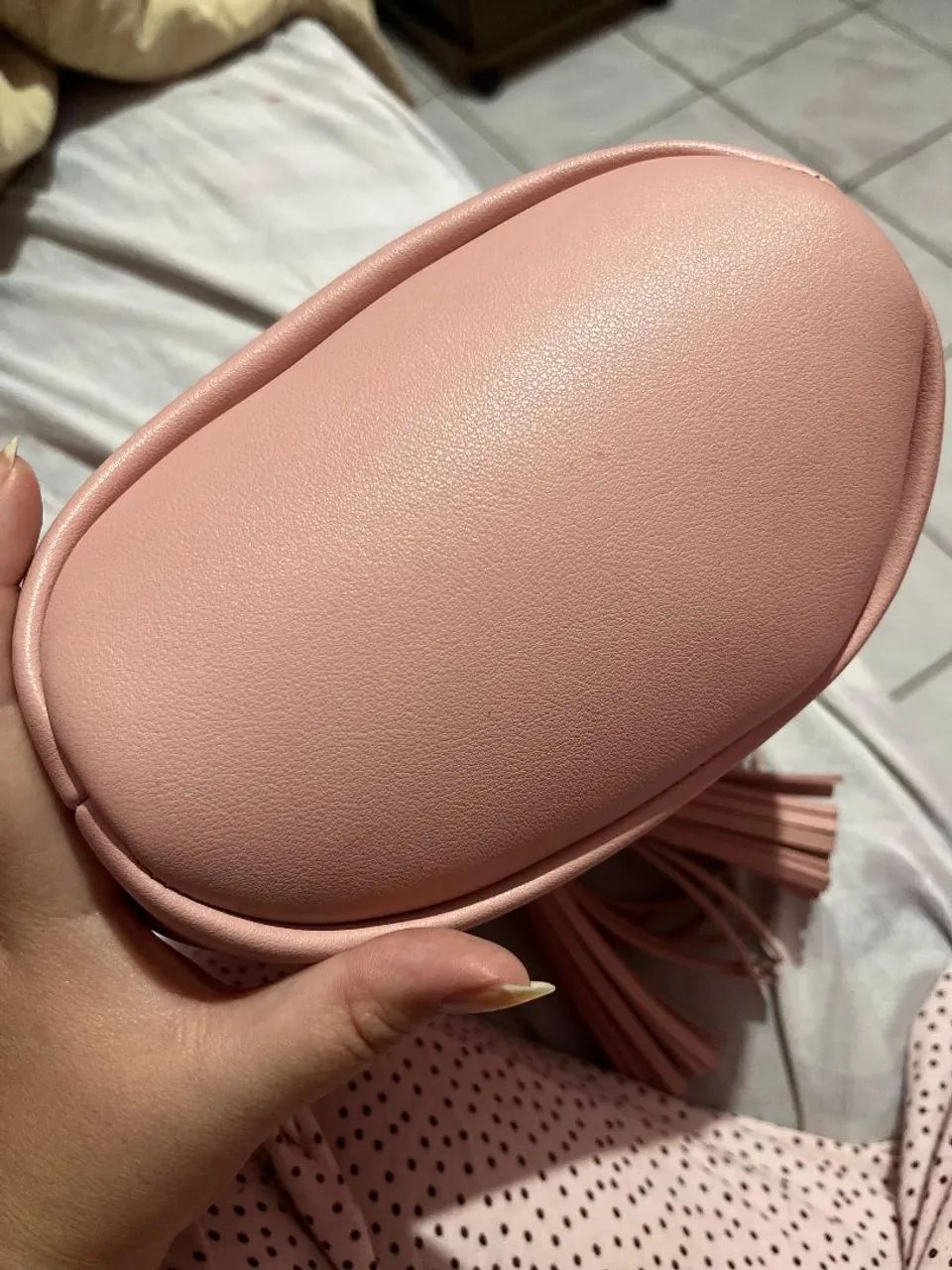 Bolsa rosa com detalhes (couto sintético) - Foto 4