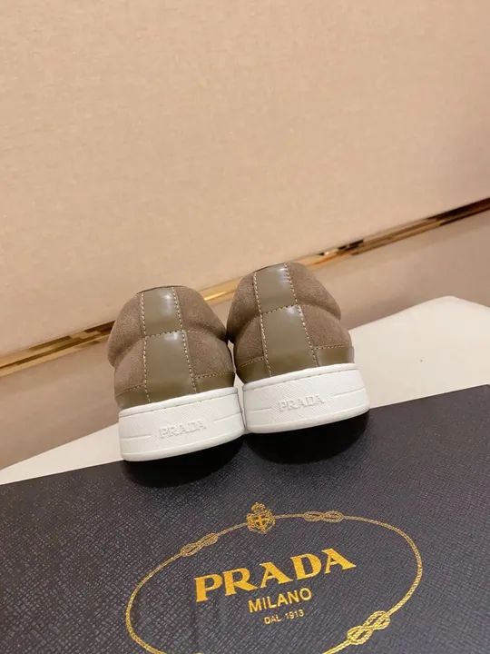 Tênis Slip-on Prada - Linha Italiana  - Foto 4
