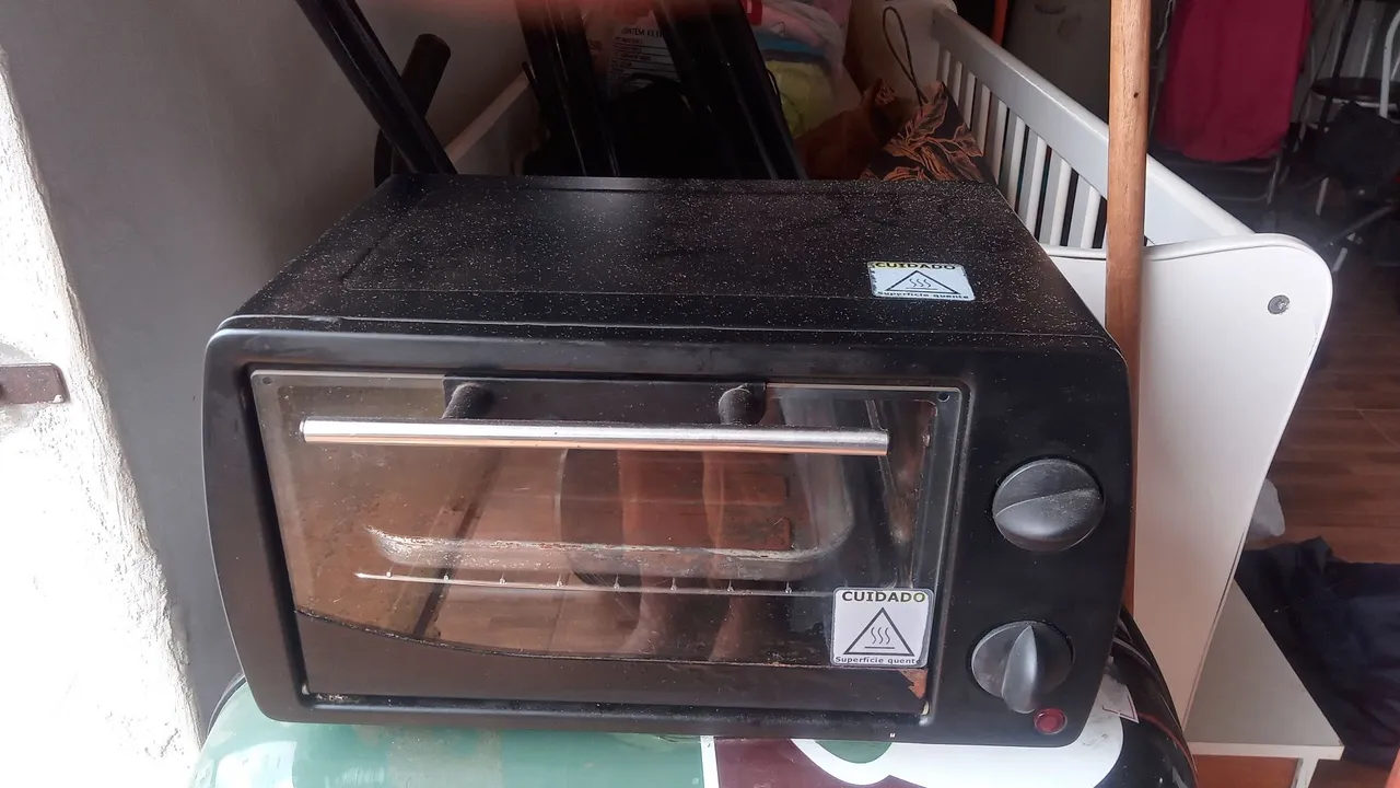 Forno Elétrico Compacto - Perfeito para sua cozinha!