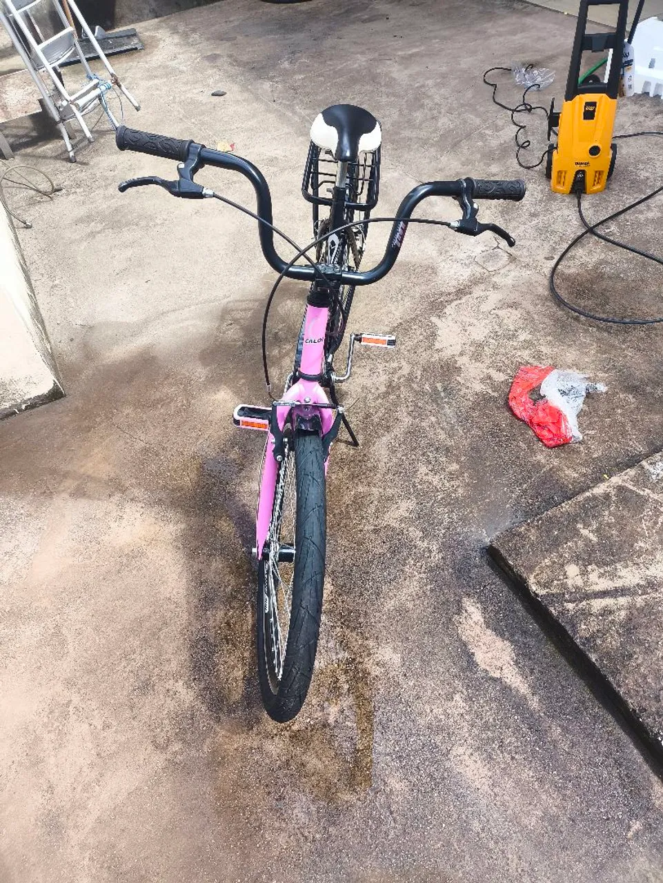 Bicicleta Urbana Rosa - Ideal para Passeios!