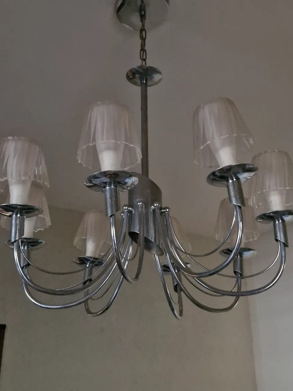 Lustre Moderno com Design Elegante