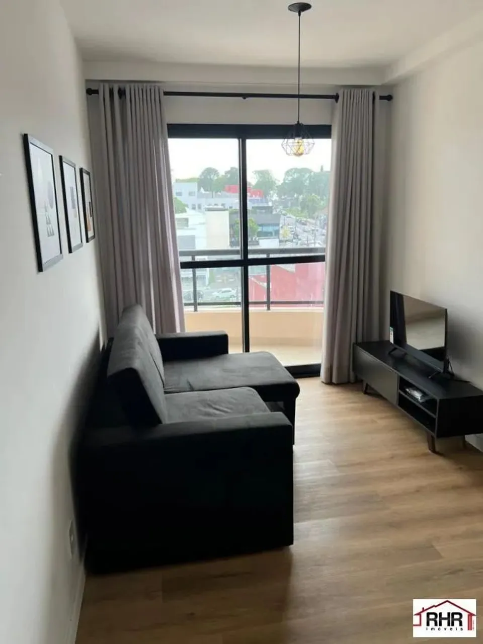 Apartamento para Locação em Mogi das Cruzes, Centro, 1 dormitório, 1 banheiro, 1 vaga